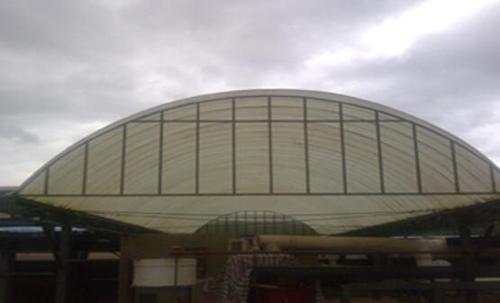 安宁昆铁磷化工厂玻璃钢大弧瓦顶棚